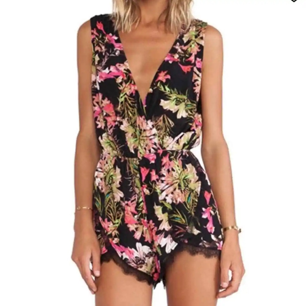 Lovers + Friends Romper Size Medium